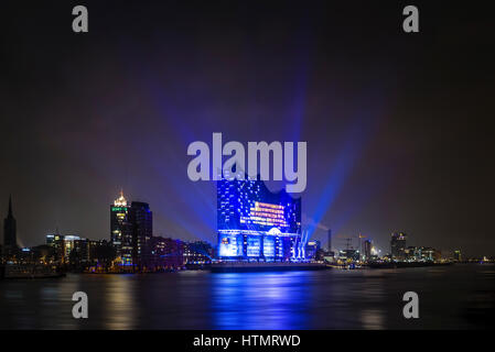 Licht-Show während der Eröffnung der Elbphilharmonie, HafenCity, Hamburg, Deutschland, Europa Stockfoto