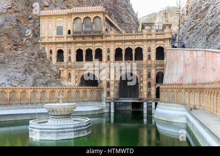 Galtaji, Affe Tempelanlage in der Nähe von Jaipur, Rajasthan, Indien Stockfoto