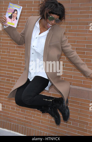 New York, NY, USA 13. März 2017 Kelly Rowland im The View Förderung ihr neuer buchen WHOA BABY! in New York City am 13. März 2017 Stockfoto