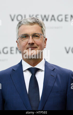 Wolfsburg, Deutschland. 14. März 2017. Rupert Stadler, Vorstandsvorsitzender der Audi AG, abgebildet auf der jährlichen Pressekonferenz für die Volkswagen AG in der Unternehmenszentrale in Wolfsburg, Deutschland, 14. März 2017. Foto: Rainer Jensen/Dpa/Alamy Live-Nachrichten Stockfoto