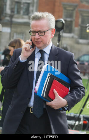 London, UK. 14. März 2017. Konservative Wartungstafel für Surrey Heath und ehemalige Secretary Of State Education Michael Gove, die maßgeblich an der Abstimmung verlassen Kampagne war in Westminster einen Tag nach verabschiedete das Parlament den Austritt Bill Kredit gesehen: Amer Ghazzal/Alamy Live-Nachrichten Stockfoto