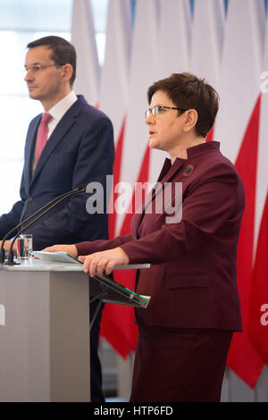 Polen. 14. März 2017. Nach einer Sitzung der polnische Ministerrat am 14. März 2017 Beata Szydlo Premierminister und Minister für Entwicklung und Finanzen Mateusz Morawiecki hielt eine Pressekonferenz. Hauptthemen waren wirtschaftliche Entwicklung in Polen und die Folgen der Austritt für polnische Staatsbürger. -KEIN Draht-SERVICE - Foto: Jan A. Credit: Dpa picture-Alliance/Alamy Live News Stockfoto