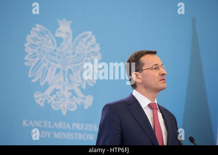 Polen. 14. März 2017. Nach einer Sitzung der polnische Ministerrat am 14. März 2017 Beata Szydlo Premierminister und Minister für Entwicklung und Finanzen Mateusz Morawiecki hielt eine Pressekonferenz. Hauptthemen waren wirtschaftliche Entwicklung in Polen und die Folgen der Austritt für polnische Staatsbürger. -KEIN Draht-SERVICE - Foto: Jan A. Credit: Dpa picture-Alliance/Alamy Live News Stockfoto