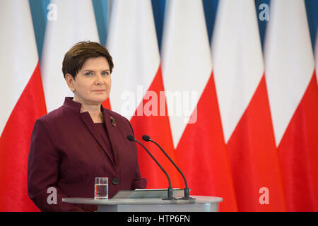 Polen. 14. März 2017. Nach einer Sitzung der polnische Ministerrat am 14. März 2017 Beata Szydlo Premierminister und Minister für Entwicklung und Finanzen Mateusz Morawiecki hielt eine Pressekonferenz. Hauptthemen waren wirtschaftliche Entwicklung in Polen und die Folgen der Austritt für polnische Staatsbürger. -KEIN Draht-SERVICE - Foto: Jan A. Credit: Dpa picture-Alliance/Alamy Live News Stockfoto