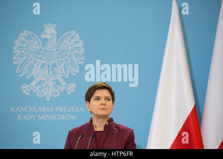 Polen. 14. März 2017. Nach einer Sitzung der polnische Ministerrat am 14. März 2017 Beata Szydlo Premierminister und Minister für Entwicklung und Finanzen Mateusz Morawiecki hielt eine Pressekonferenz. Hauptthemen waren wirtschaftliche Entwicklung in Polen und die Folgen der Austritt für polnische Staatsbürger. -KEIN Draht-SERVICE - Foto: Jan A. Credit: Dpa picture-Alliance/Alamy Live News Stockfoto