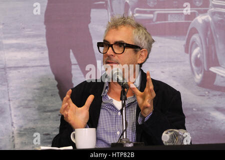 Mexico City, Mexiko. 14. März 2017. Der mexikanische Regisseur Alfonso Cuarón während der Pressekonferenz zu verkünden die Schließung von den Dreharbeiten des Films Roma im Museum Mexiko City.Leonardo Casas / Alamy Live News Stockfoto