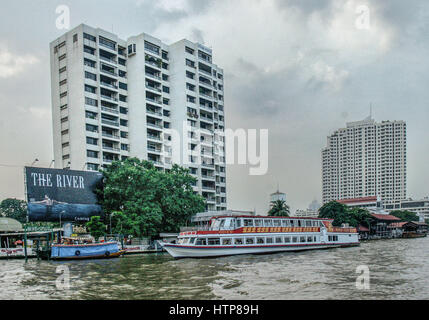 Bangkok, Thailand. 15. November 2006. Das touristische Ausflugsschiff River King am Fluss Chao Phraya, dem legendären Fluss der Könige, der durch Bangkok fließt. Thailand ist ein beliebtes Touristenziel Credit geworden: Arnold Drapkin/ZUMA Draht/Alamy Live News Stockfoto