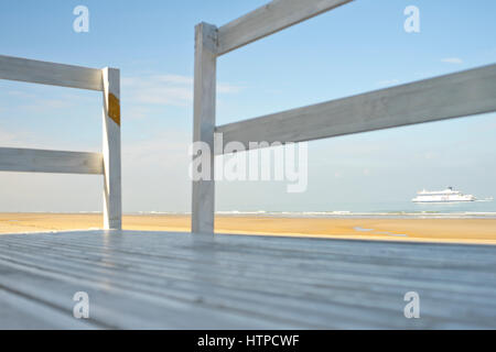 Strandhäuser in Bleriot-Plage, ein beliebter Strand in der Nähe von Calais, Frankreich Stockfoto