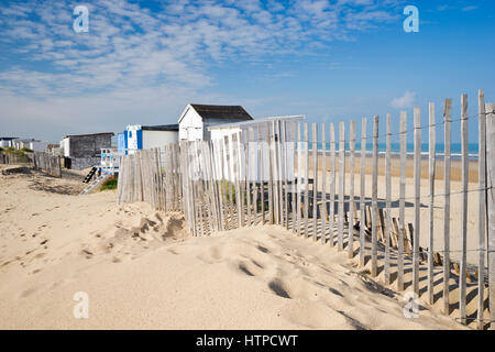 Strandhäuser in Bleriot-Plage, ein beliebter Strand in der Nähe von Calais, Frankreich Stockfoto