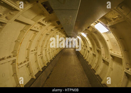 Lange Vintage Tunnel unter der Themse in Greenwich, London, England, Vereinigtes Königreich Stockfoto