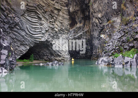 Säulenförmigen Basalt Felsformationen, Gole britische National Park, Sizilien, Italien Stockfoto
