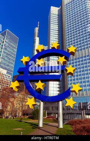 Euro-Zeichen in Frankfurt Am Main, Deutschland Stockfoto