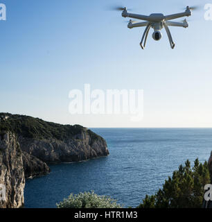 Mi-Drohne (Hirse) über Capri Stockfoto