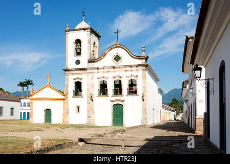 Rio De Janeiro, 15. Februar 2016 - Kirche Igreja de Santa Rita de Cassia in Paraty, Staat Rio De Janeiro, Brasilien Stockfoto