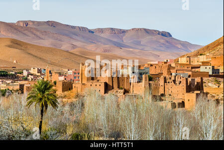 Traditionellen Kasbah Festung im Dades Tal im Atlasgebirge, Marokko Stockfoto