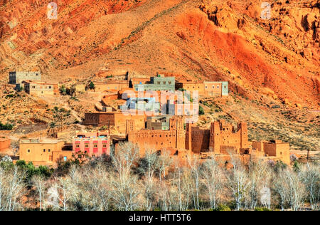 Traditionellen Kasbah Festung im Dades Tal im Atlasgebirge, Marokko Stockfoto