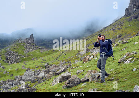 Mann die Bilder von der wunderschönen schottischen Landschaft Stockfoto