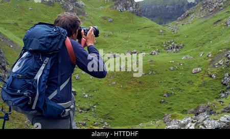 Mann die Bilder von der wunderschönen schottischen Landschaft Stockfoto