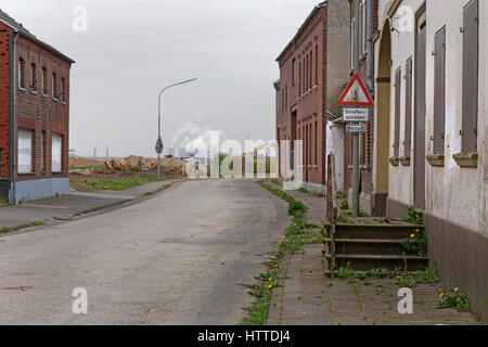 Stadt von Pesch in der Nähe von Tagebau Braunkohle Bergwerk, Garzweiler, North Rhine-Westphalia, Deutschland, Europa Stockfoto