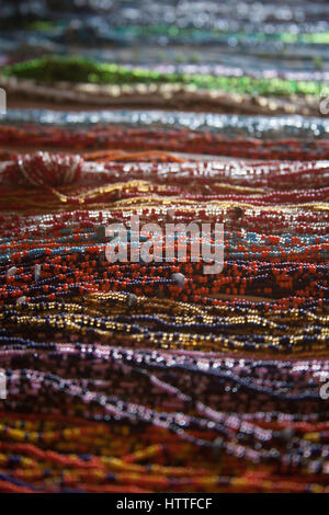 Schmuck zum Verkauf, Slum Kibera in Nairobi, Kenia, Südafrika Stockfoto