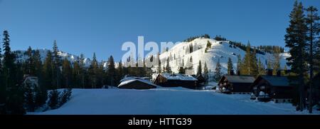 Sonnenaufgang im Sugar Bowl Ski Resort, Norden-CA Stockfoto