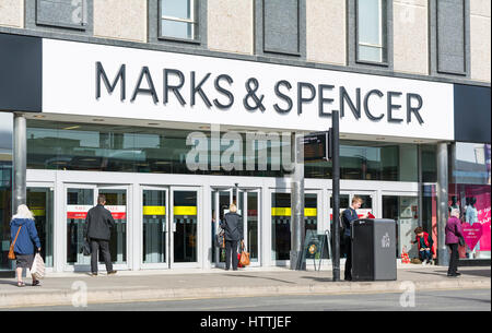 Marks und Spencer Shop vor. M&S store Front in Brighton, East Sussex, England, UK. Stockfoto