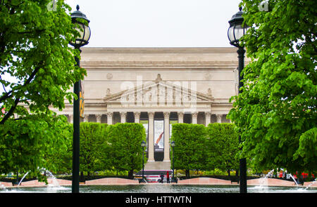 Washington DC, USA - 29. April 2014: Die Fassade des National Archives in Washington D.C. Stockfoto