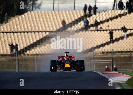 Max Verstappen (NED) seine Reb Bull Racing RB13 bei Wintertests 2017 F1 fahren. Stockfoto