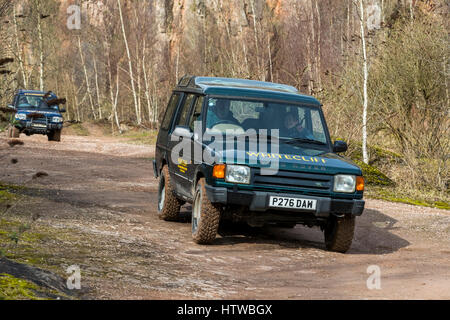 Allradantrieb Erfahrung in Wye Tal und Wald von Dean Tourismus Verband Mitglieder Whitecliff 4x4 Off Road. Stockfoto