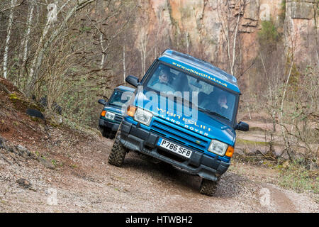 Allradantrieb Erfahrung in Wye Tal und Wald von Dean Tourismus Verband Mitglieder Whitecliff 4x4 Off Road. Stockfoto