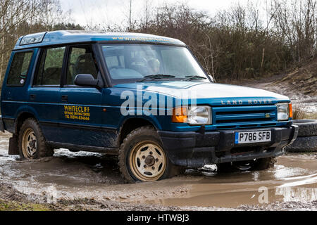 Allradantrieb Erfahrung in Wye Tal und Wald von Dean Tourismus Verband Mitglieder Whitecliff 4x4 Off Road. Stockfoto