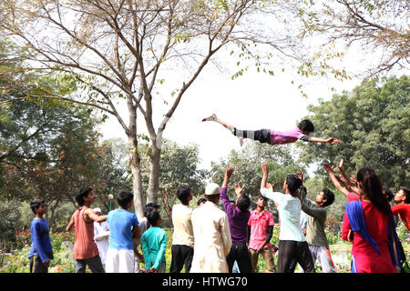 Studenten Performing Art Game, Childrens Park, Neu Delhi, Indien (© Saji Maramon) Stockfoto