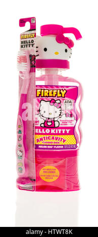 Winneconne, Wisconsin - 12. März 2017: eine Flasche Hello Kitty Firefly Fluorid spülen auf einem isolierten Hintergrund. Stockfoto