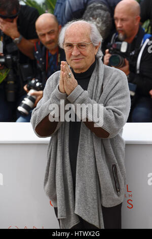 Vittorio Storano im Café Gesellschaft Fototermin am 69. jährlichen Cannes Film Festival Schauspielerin Kristen | Vittorio Storano au Photocall du Film Café soc Stockfoto