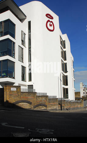 Innocent Drinks, 342 Ladbroke Grove, London W10 5BU Stockfoto