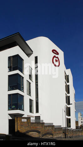 Innocent Drinks, 342 Ladbroke Grove, London W10 5BU Stockfoto