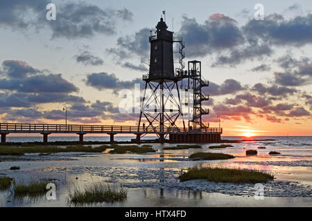 Leuchtturm Obereversand, Sonnenuntergang, Dorum-Neufeld, Niedersachsen, Deutschland Stockfoto