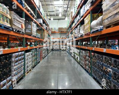 Costco Wholesale Lager Interieur Stockfoto