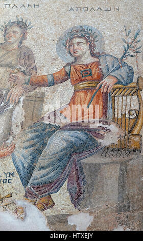 Mosaik in das Haus des Aion zeigt musikalischen Wettstreit zwischen dem Satyr Marsyas und Apollo, Gott der Musik.  Detail mit Apollo. Stockfoto