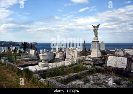 Waverley Cemetery ist ein Staat denkmalgeschützten Friedhof an einem legendären Ort in Sydney. Es ist bekannt für seine weitgehend intakten viktorianischen und edwardianischen monu Stockfoto