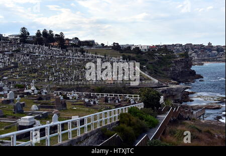 Waverley Cemetery ist ein Staat denkmalgeschützten Friedhof an einem legendären Ort in Sydney. Es ist bekannt für seine weitgehend intakten viktorianischen und edwardianischen monu Stockfoto