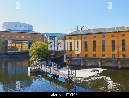 Gefahr Warnschild über Damm, Norrköping, Ostergotland, Schweden, Skandinavien Stockfoto