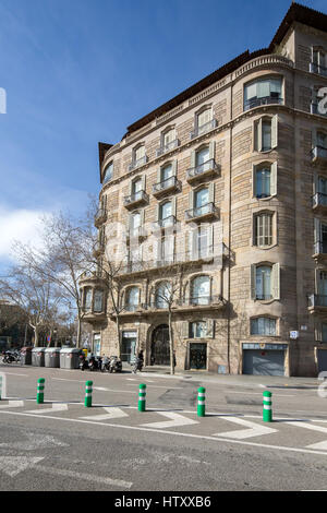 Bankgebäude, Passeig de Gràcia 112 und Avinguda Diagonal, Barcelona, Katalonien, Spanien. Stockfoto