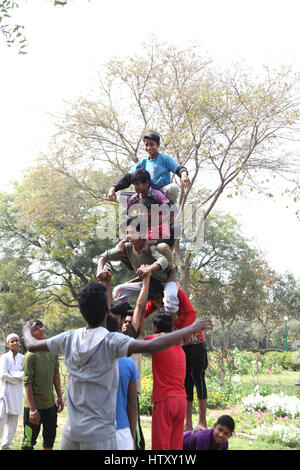 Studenten Performing Art Game, Childrens Park, Neu Delhi, Indien (© Saji Maramon) Stockfoto