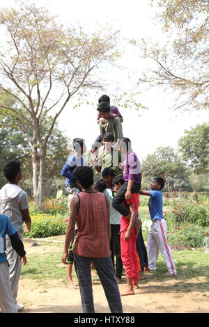 Studenten Performing Art Game, Childrens Park, Neu Delhi, Indien (© Saji Maramon) Stockfoto