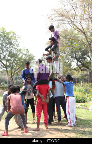 Studenten Performing Art Game, Childrens Park, Neu Delhi, Indien (© Saji Maramon) Stockfoto