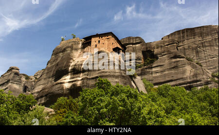 Meteora Kloster oben auf den Bergen in Thessalien, Griechenland gelegt. Stockfoto