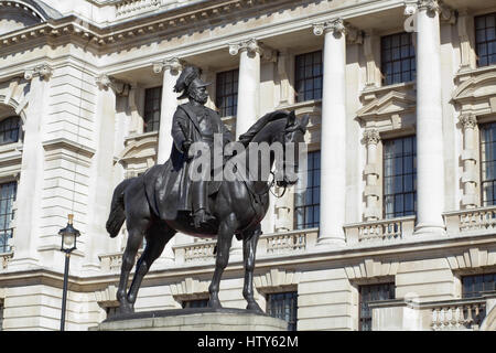 Prince George, Duke of Cambridge Bronze-Statue in Whitehall, London, Stockfoto