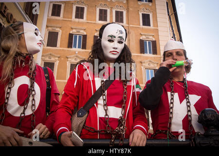 Rom, Italien. 15. März 2017. A zu protestieren vor Piazza Montecitorio gegen die "Bolkestein" die Eigentümer die Badeanstalten von ganz Italien. Bildnachweis: Andrea Ronchini/Pacific Press/Alamy Live-Nachrichten Stockfoto