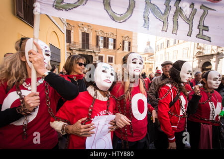 Rom, Italien. 15. März 2017. A zu protestieren vor Piazza Montecitorio gegen die "Bolkestein" die Eigentümer die Badeanstalten von ganz Italien. Bildnachweis: Andrea Ronchini/Pacific Press/Alamy Live-Nachrichten Stockfoto